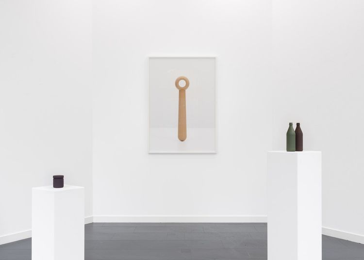 Galerie Konstanze Wolter, Chemnitz, 7. Feb. – 26. März 2022: Normen stehen für Ordnung und Klarheit